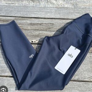 NWT ALO ⅞ High Waist Airlift Deep Blue Leggings